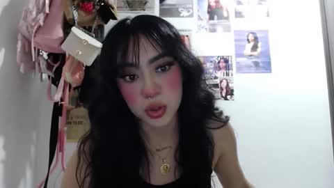 Mila online show from 10/23/25, 06:02