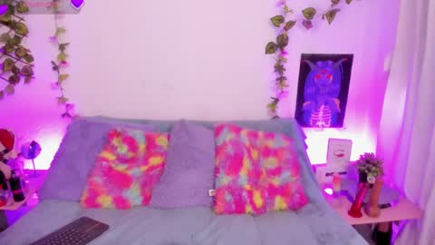 Cata green model independient online show from 09/25/25, 08:12