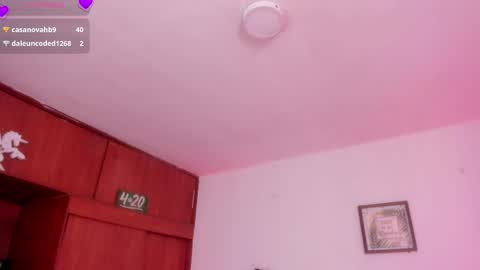 Cata green model independient online show from 02/03/26, 08:25