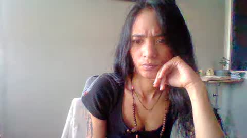 Snapshot of cata_sexy2410 chatting on 11/18/25, 05:39 cata_sexy2410 online show from 11/18/25, 05:39