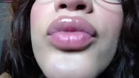 Snapshot of catalaia_stomm chatting on 11/04/25, 01:21 catalaia_stomm online show from 11/04/25, 01:21