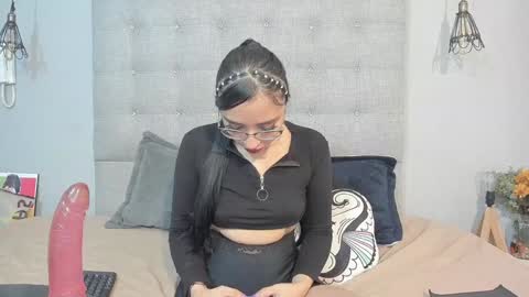 Snapshot of cataleia__1 chatting on 01/08/25, 12:58 cata online show from 01/08/25, 12:58