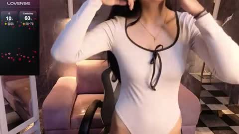 Snapshot of catalella_little_b chatting on 06/11/26, 12:32 catalella_little_b online show from 06/11/26, 12:32