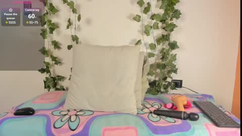 Snapshot of cataleya19__ chatting on 01/22/25, 12:06 cataleya19__ online show from 01/22/25, 12:06