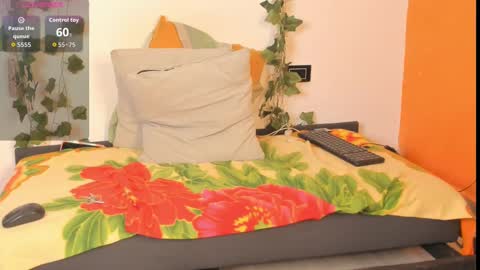 Snapshot of cataleya19__ chatting on 10/07/25, 10:23 cataleya19__ online show from 10/07/25, 10:23