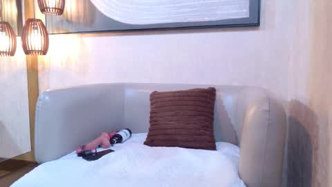 cataleya1_sm online show from 11/10/25, 11:42