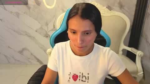 cataleya23_a online show from 04/13/26, 08:03