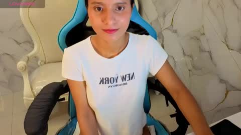 cataleya23_a online show from 05/19/26, 08:59