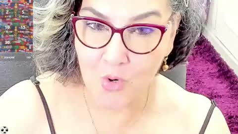 Snapshot of cataleya_mom_ chatting on 07/01/26, 12:18 cataleya online show from 07/01/26, 12:18