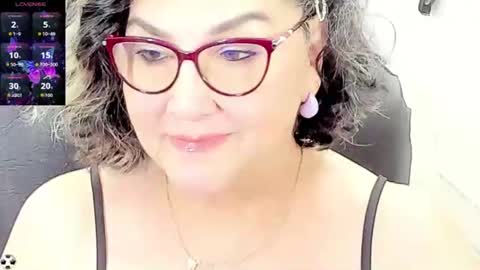 Snapshot of cataleya_mom_ chatting on 07/17/26, 02:18 cataleya online show from 07/17/26, 02:18