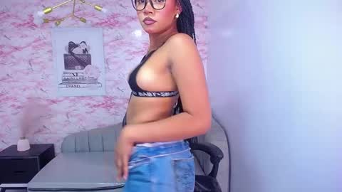 Snapshot of catalina25_t chatting on 02/12/25, 11:29 catalina25_t online show from 02/12/25, 11:29