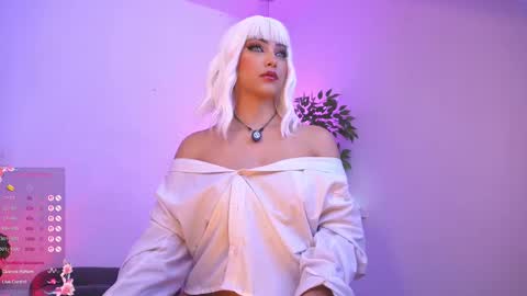 Snapshot of catalina__lovers chatting on 12/18/25, 05:19 Catalina lovers online show from 12/18/25, 05:19