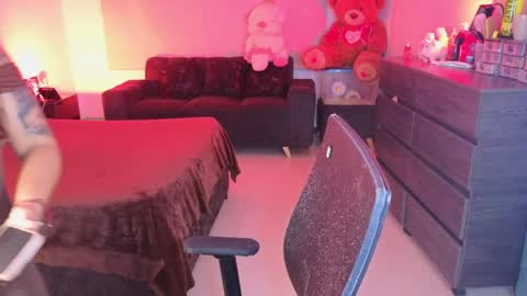 Catalina online show from 04/20/26, 03:53