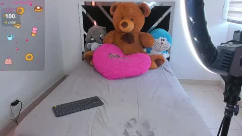 Catalina  online show from 09/24/25, 10:13