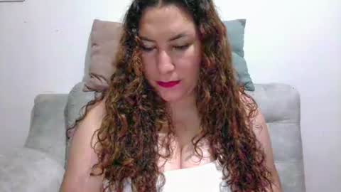 Snapshot of catalinamarpi45 chatting on 02/01/26, 05:00 cataleya online show from 02/01/26, 05:00