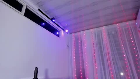 Call me Cata  online show from 11/25/25, 03:28