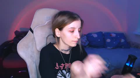 Snapshot of cath_dysphoria_ chatting on 01/11/25, 08:21 CATH online show from 01/11/25, 08:21