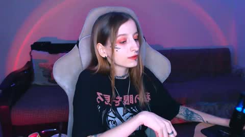 Snapshot of cath_dysphoria_ chatting on 02/21/25, 07:43 CATH online show from 02/21/25, 07:43