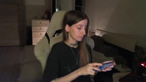 Snapshot of cath_dysphoria_ chatting on 11/01/25, 07:49 CATH online show from 11/01/25, 07:49