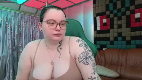 Snapshot of catherineclaire chatting on 05/14/26, 11:06 catherineclaire online show from 05/14/26, 11:06
