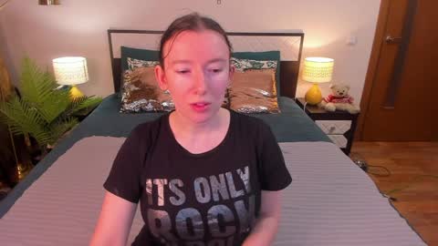 Catrin online show from 04/08/26, 05:07