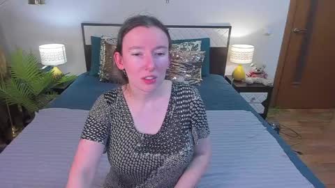 Catrin online show from 04/12/26, 03:00