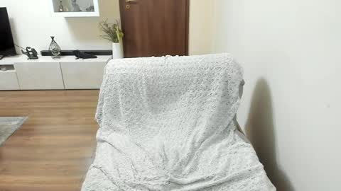 Snapshot of catherinewills chatting on 05/16/26, 11:53 Catherine Wills online show from 05/16/26, 11:53