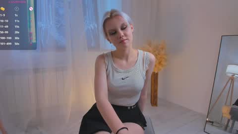 Mia online show from 05/24/26, 11:04