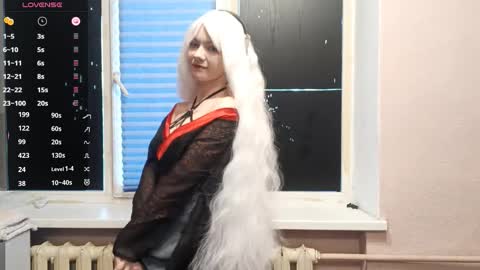 Sophie online show from 09/27/25, 01:05