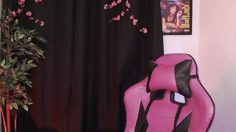 Cati help me reach my goal of 100 thumbs up again 3 online show from 04/06/26, 01:58