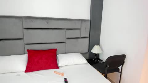 Catleya online show from 12/21/25, 12:23