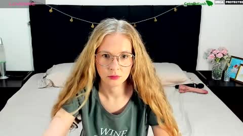 CatmintLush online show from 05/03/26, 11:33
