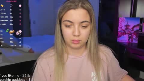 Snapshot of catrinaeuphorina chatting on 02/02/25, 02:45 Catrina or just Cat online show from 02/02/25, 02:45