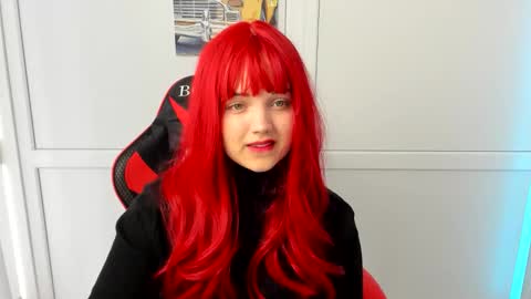 Catrine online show from 04/11/26, 07:13