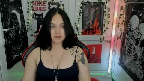 Catrine online show from 07/11/26, 06:43