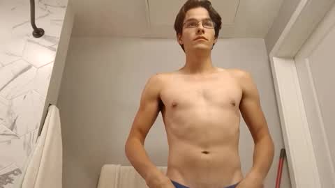 Snapshot of cats_summer chatting on 11/25/25, 08:47 cats_summer online show from 11/25/25, 08:47