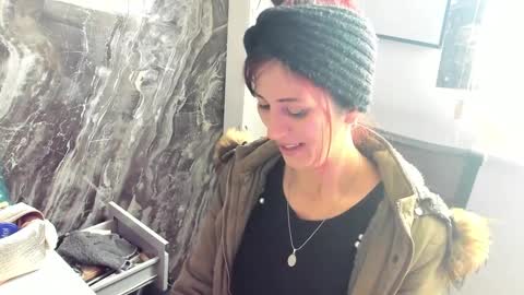 CATT EVANS online show from 12/28/24, 08:58