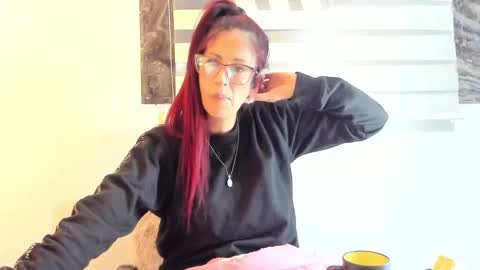 CATT EVANS online show from 01/05/25, 02:38