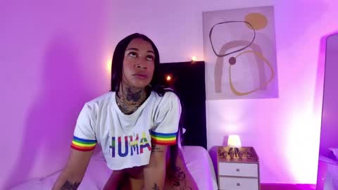 CATALEYA  online show from 05/17/26, 07:54