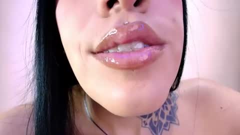 Snapshot of catte_jensen chatting on 06/17/26, 04:04 Cattleya online show from 06/17/26, 04:04