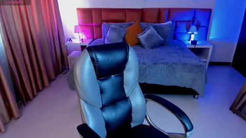 Snapshot of catti_brie_ chatting on 10/23/25, 11:53 catti_brie_ online show from 10/23/25, 11:53