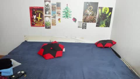 cattie_w_ online show from 04/11/26, 07:45