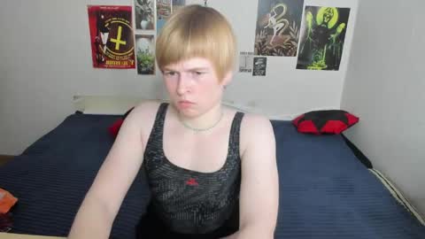 cattie_w_ online show from 04/14/26, 01:22