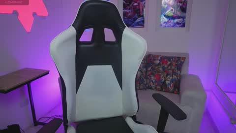 Snapshot of cattleyascaly chatting on 09/27/25, 07:30 cattleyascaly online show from 09/27/25, 07:30