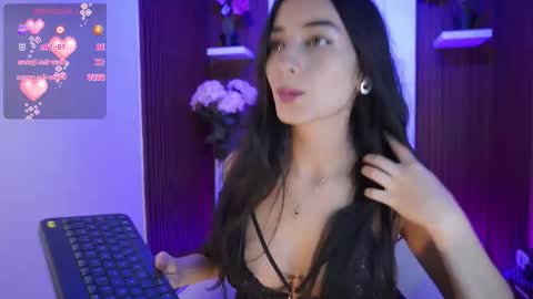 Snapshot of cattleyascaly chatting on 11/03/25, 07:26 cattleyascaly online show from 11/03/25, 07:26