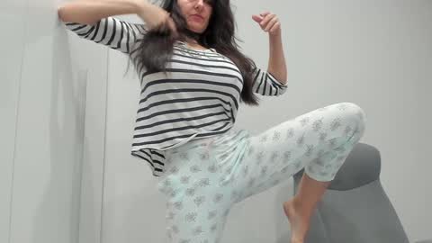 catty online show from 01/22/25, 05:17