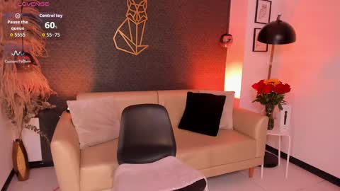 catvalentinee_ online show from 10/15/25, 06:46