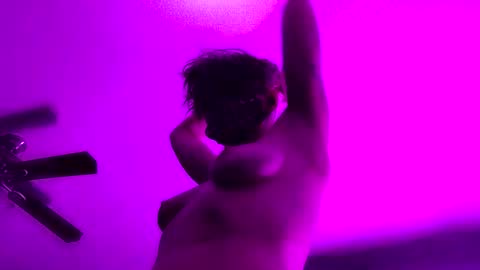 Snapshot of cay_date chatting on 10/27/25, 04:05 cay_date online show from 10/27/25, 04:05