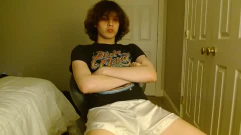 Snapshot of cayjorrr chatting on 12/24/24, 02:43 222cayyy online show from 12/24/24, 02:43