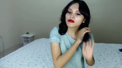 Selena online show from 10/06/25, 01:19